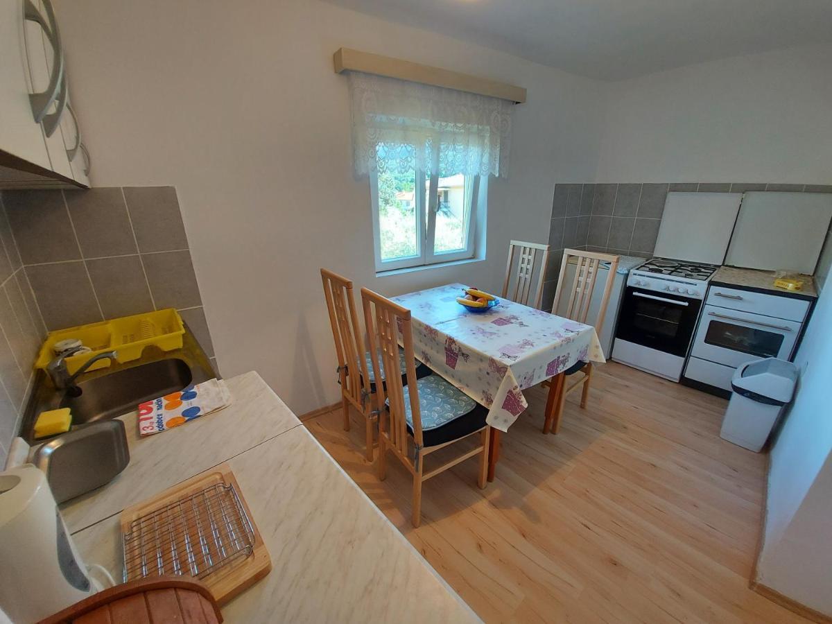 Apartment Dora Draga Bašćanska Bagian luar foto