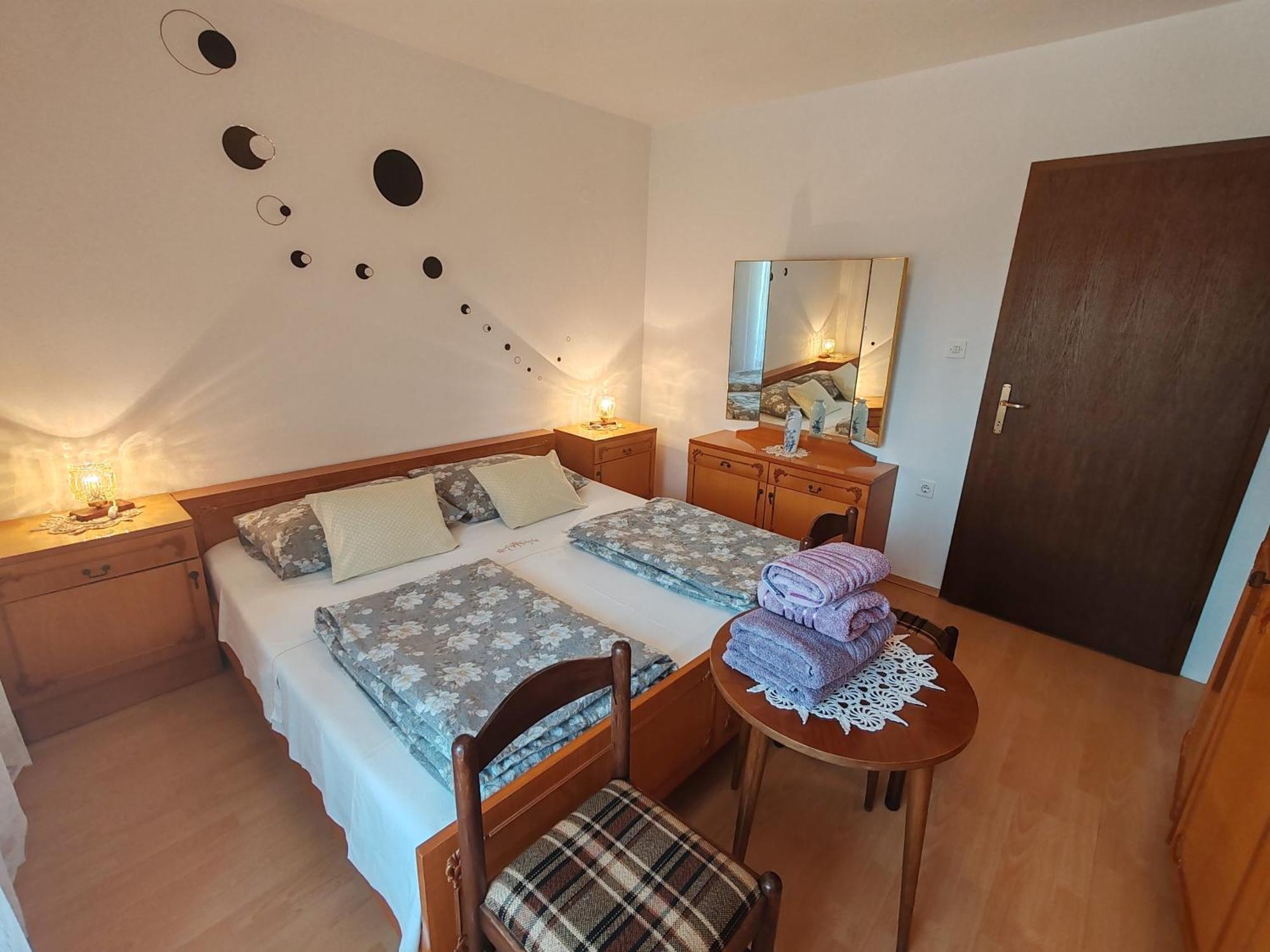 Apartment Dora Draga Bašćanska Bagian luar foto